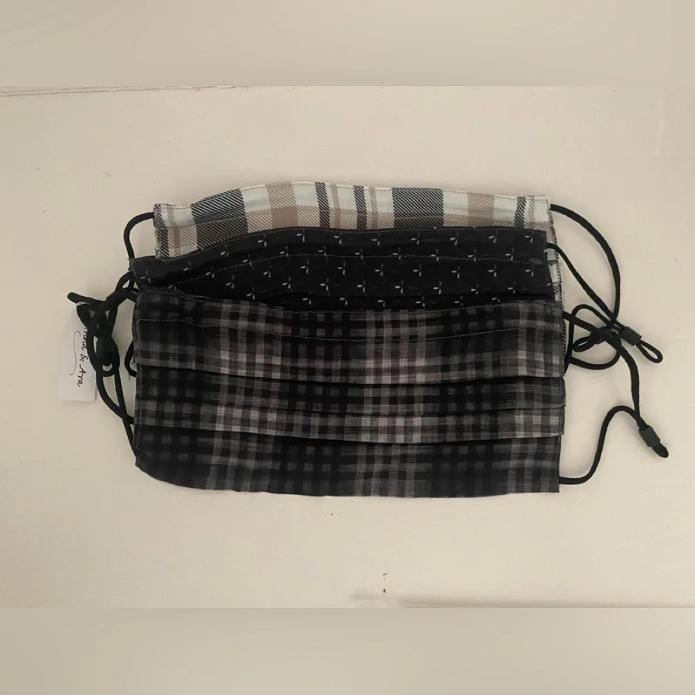 3 NWT Men's Face Masks Set